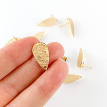 Load image into Gallery viewer, Teardrop stud earrings with eyelet, ultra-sensitive
