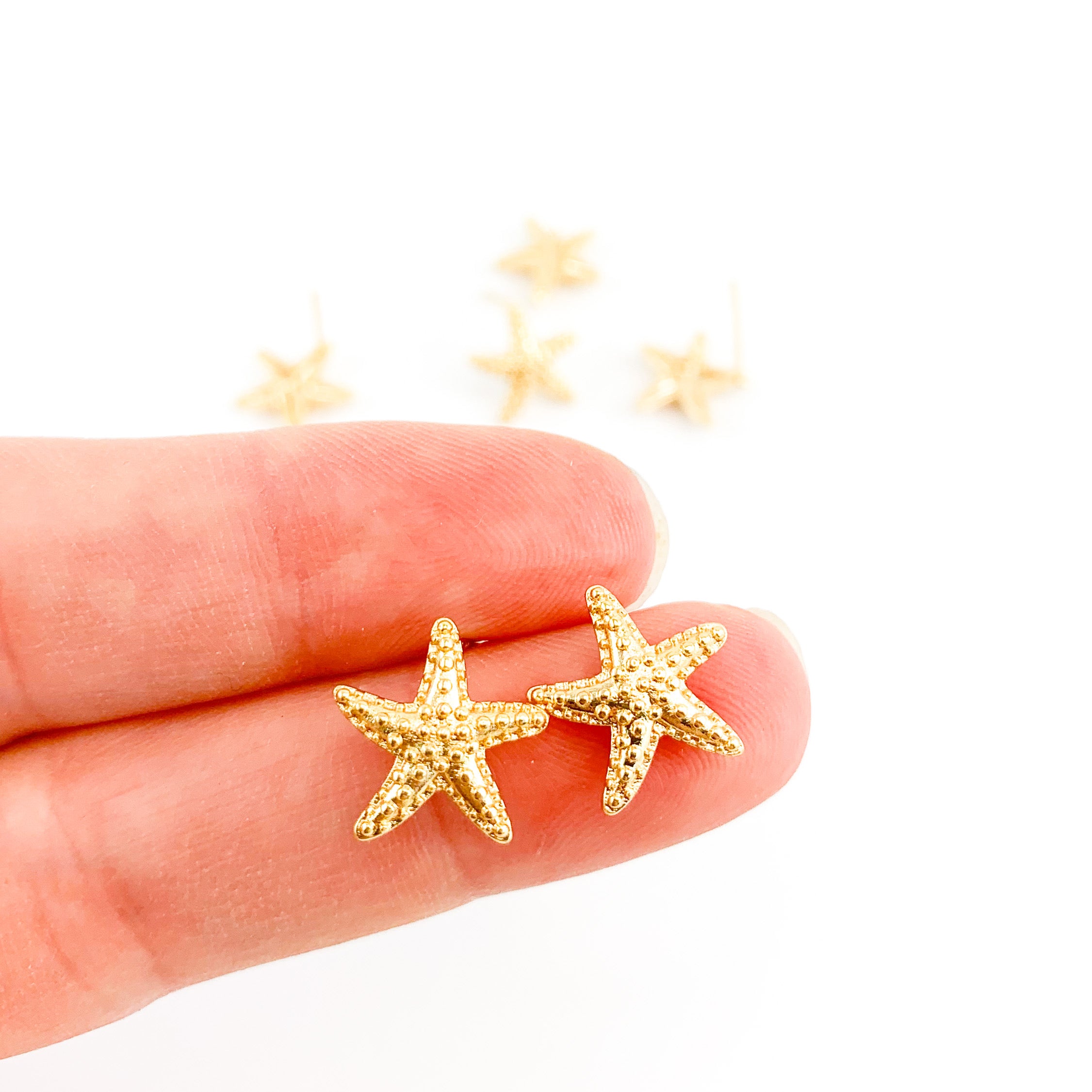 Starfish stud earrings with eyelet, ultra-sensitive