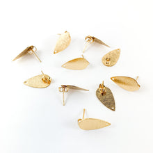 Load image into Gallery viewer, Teardrop stud earrings with eyelet, ultra-sensitive
